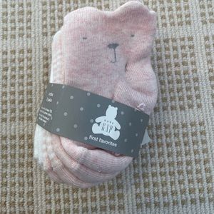 Gap 3 pairs baby socks (0-3 months) -NWT